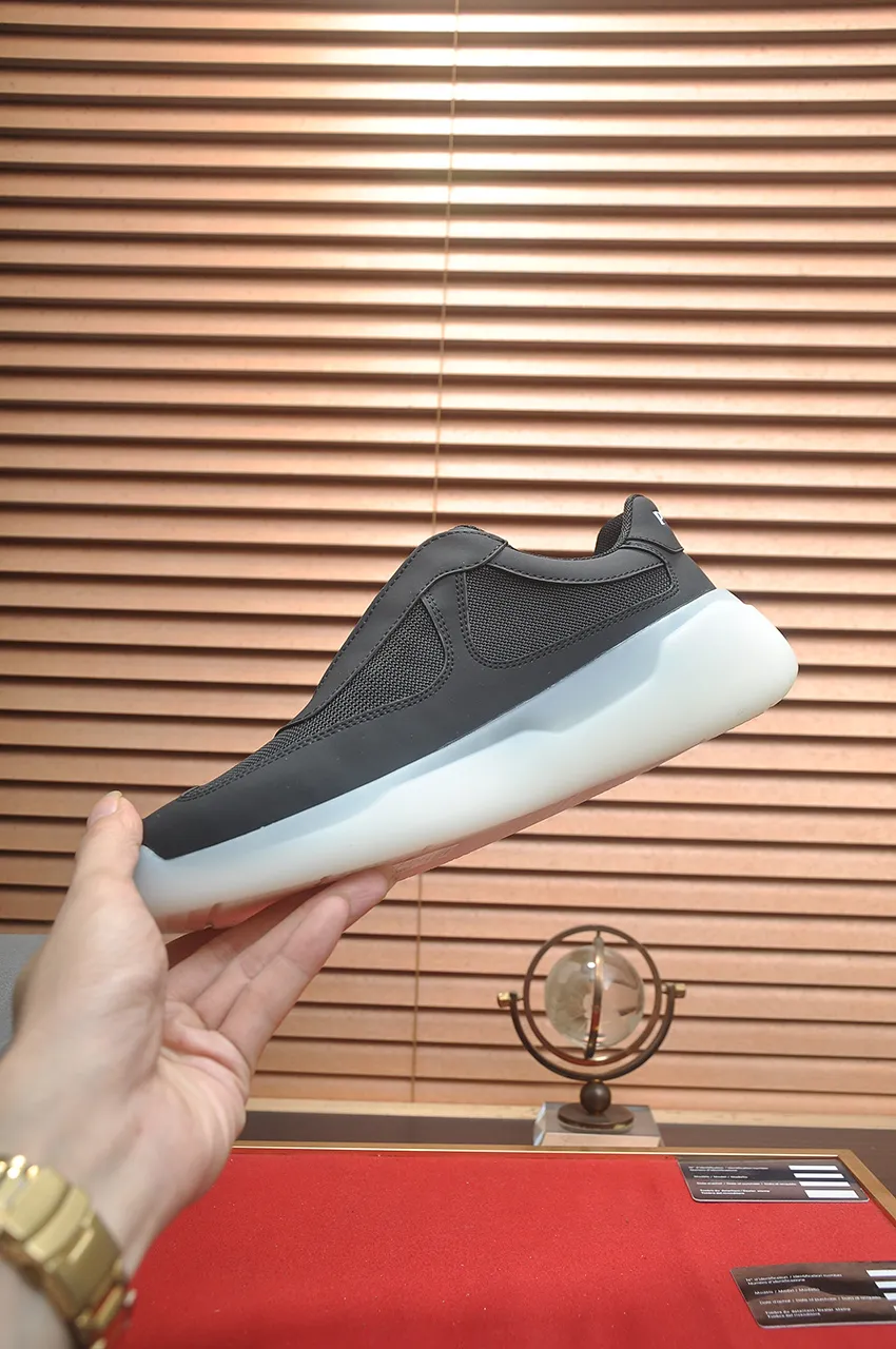 Men's shoes 💰580💶 [PRADA] Top original items, new seasonal styles, high-quality original items, top-grade high-mercerized cowhide combined with original breathable fabric + imported glue, imported stretch fabric inside with original cowhide feet, original thick outsole! Quality guaranteed! Code 38-45 (45 customized)